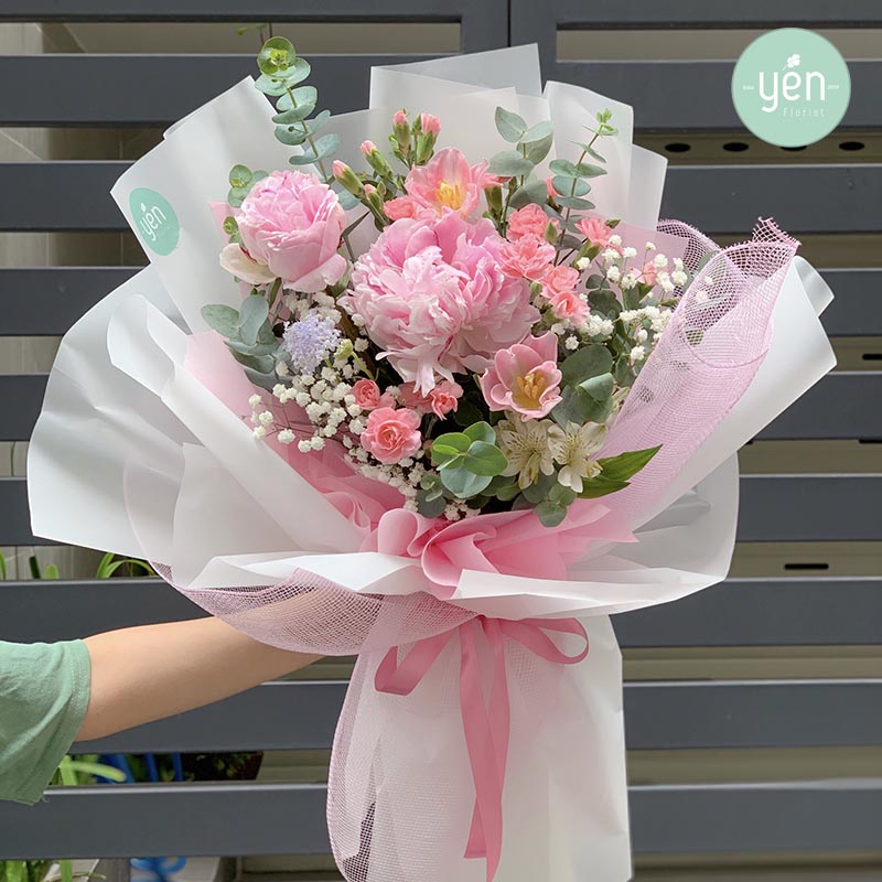 Bó hoa tone hồng nhẹ nhàng