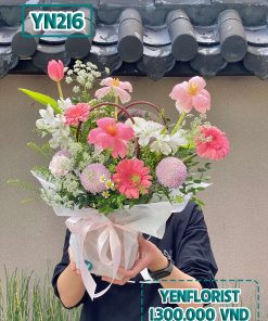 Giỏ hoa tone hồng mix Tulip size M - YN216
