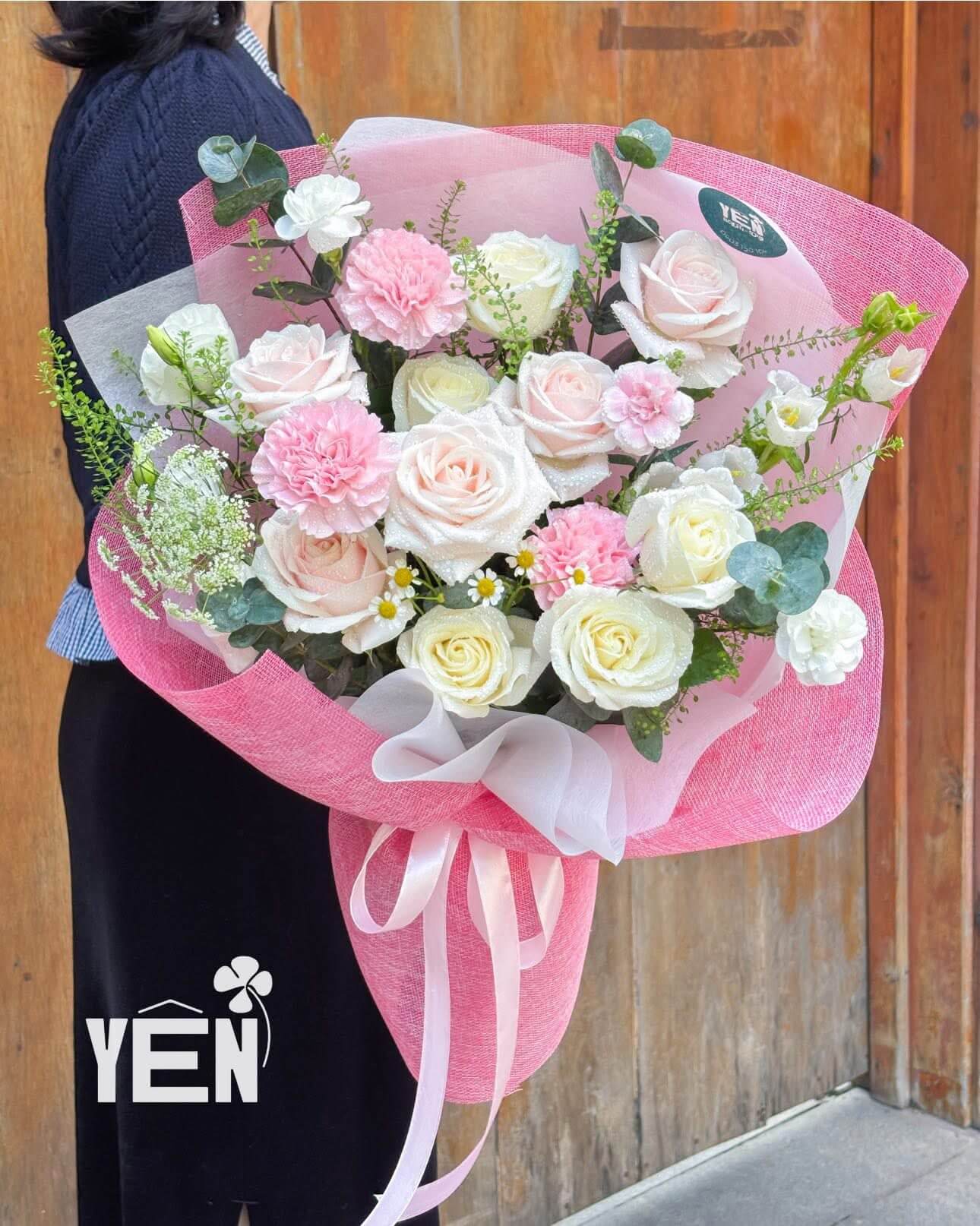 Valentine 09 - Bó hồng mix vải bố